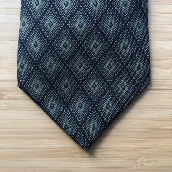 Giorgio Armani Silk Tie In Black And Dark Green - Picture 6 of 6